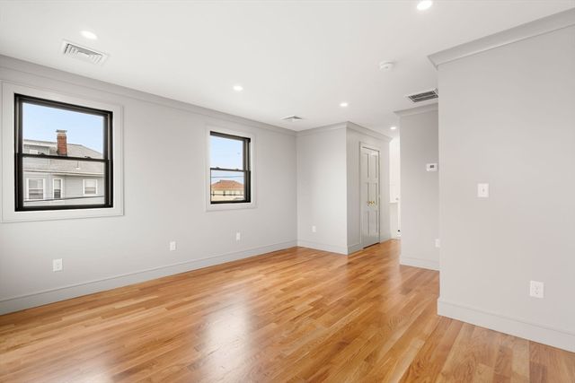 59 Bay View Ave, Quincy, MA 02169