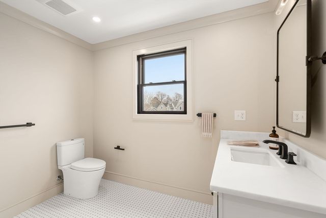 59 Bay View Ave, Quincy, MA 02169