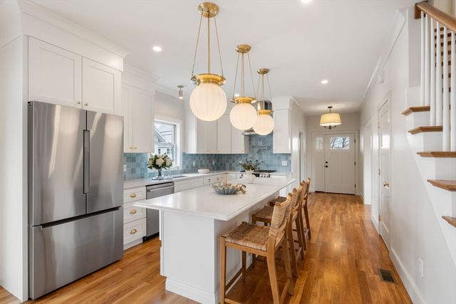 59 Bay View Ave, Quincy, MA 02169