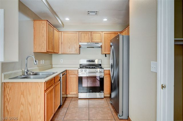 3290 Dragon Fly Street, North Las Vegas, NV 89032