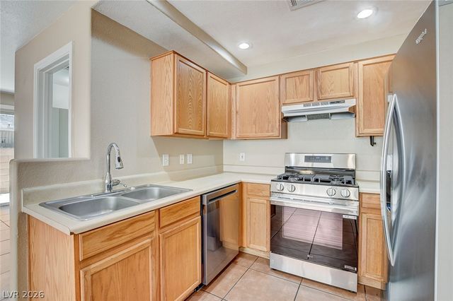 3290 Dragon Fly Street, North Las Vegas, NV 89032