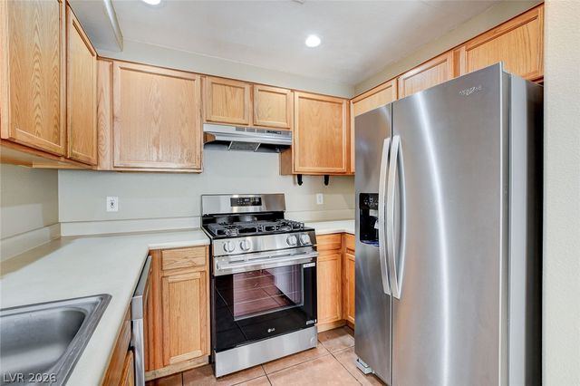 3290 Dragon Fly Street, North Las Vegas, NV 89032