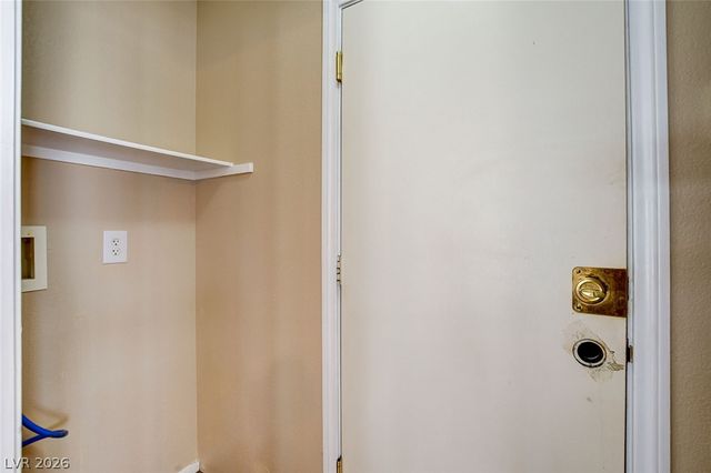 3290 Dragon Fly Street, North Las Vegas, NV 89032