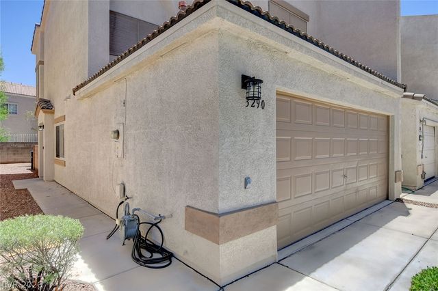 3290 Dragon Fly Street, North Las Vegas, NV 89032