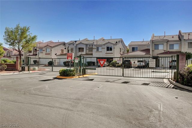 3290 Dragon Fly Street, North Las Vegas, NV 89032