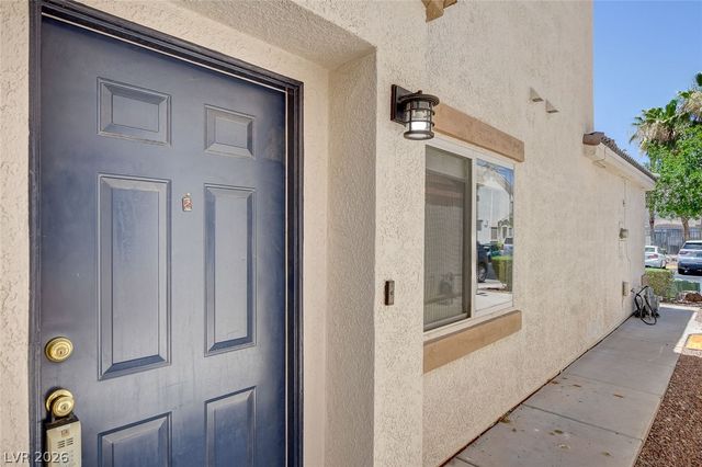 3290 Dragon Fly Street, North Las Vegas, NV 89032