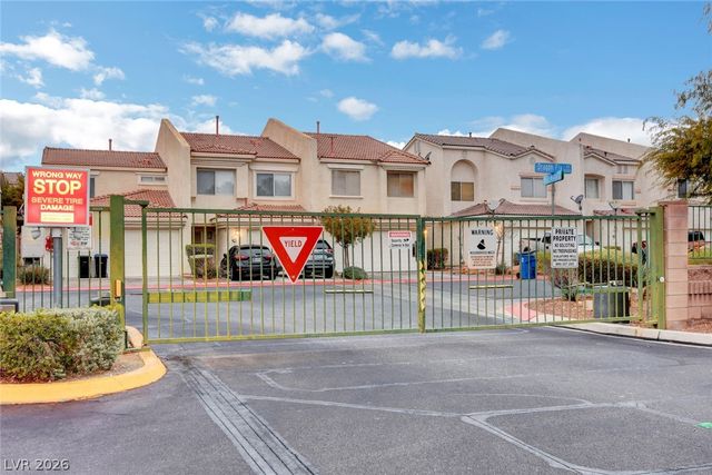 3290 Dragon Fly Street, North Las Vegas, NV 89032