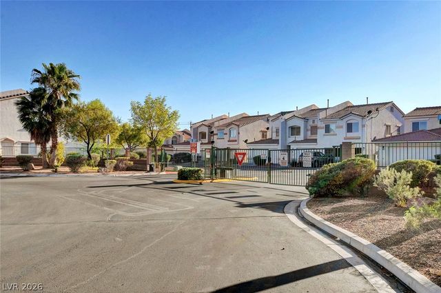 3290 Dragon Fly Street, North Las Vegas, NV 89032