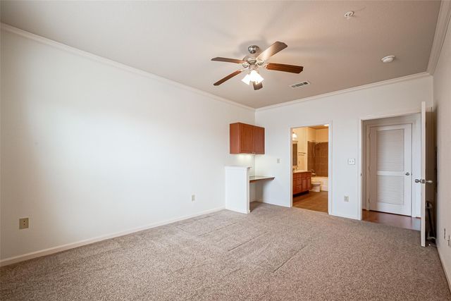 1711 Old Spanish Trail 303, Houston, TX 77054