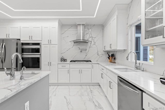 717 W Montauk Highway, Bay Shore, NY 11706