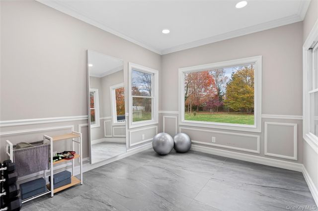 717 W Montauk Highway, Bay Shore, NY 11706