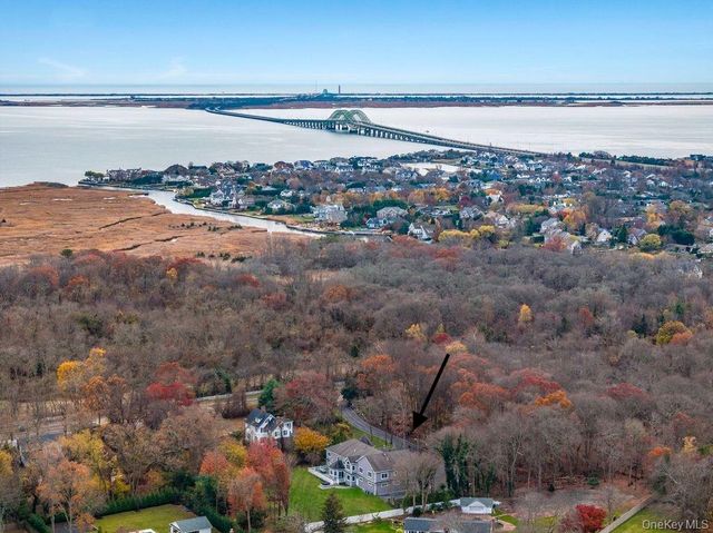 717 W Montauk Highway, Bay Shore, NY 11706