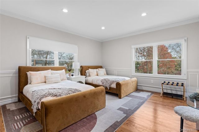 717 W Montauk Highway, Bay Shore, NY 11706