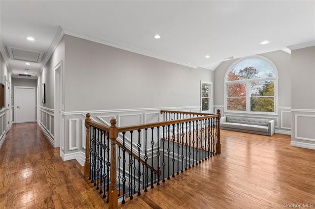 717 W Montauk Highway, Bay Shore, NY 11706