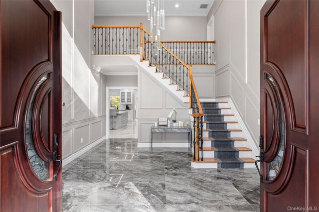 717 W Montauk Highway, Bay Shore, NY 11706