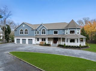 717 W Montauk Highway, Bay Shore, NY 11706