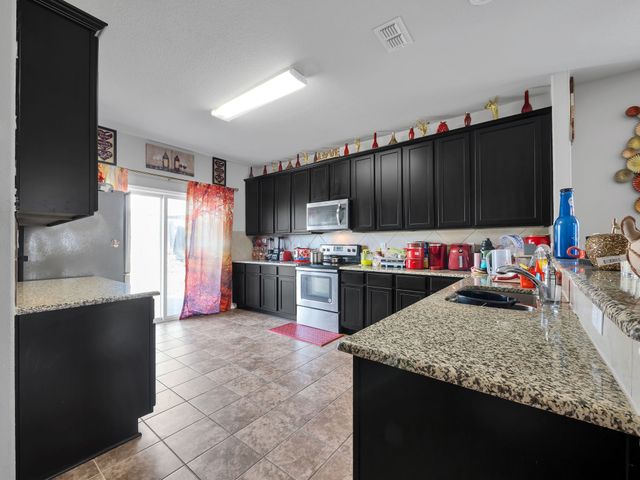 2009 Shawnee Trail, Heartland, TX 75126