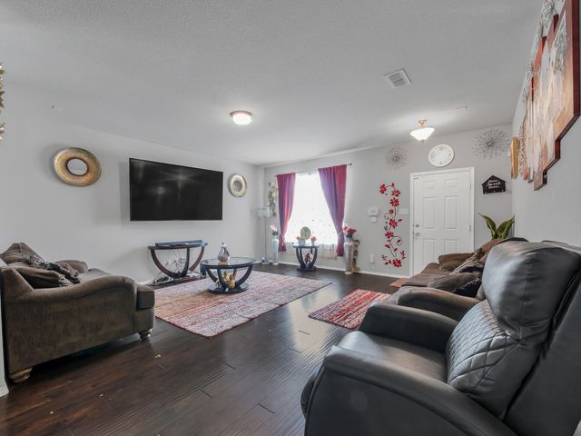 2009 Shawnee Trail, Heartland, TX 75126