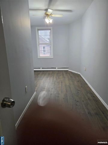 7009 Park Avenue, Guttenberg, NJ 07093