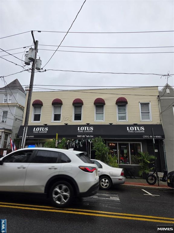 7009 Park Avenue, Guttenberg, NJ 07093