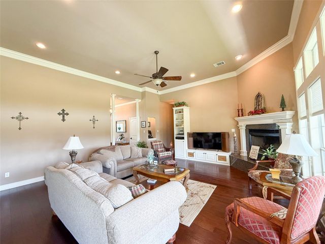 1611 W Fm 696, Lexington, TX 78947