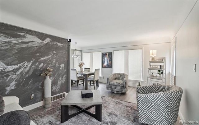 14266 Dixie, Redford, MI 48239