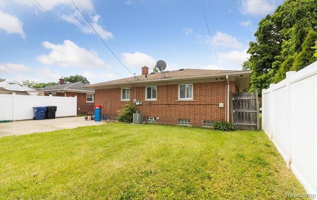 14266 Dixie, Redford, MI 48239