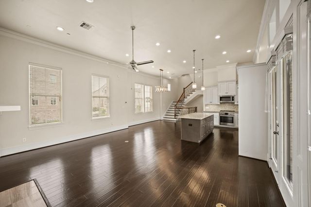 2003 Covent Garden Station, Houston, TX 77045