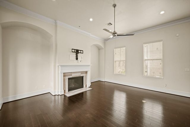 2003 Covent Garden Station, Houston, TX 77045