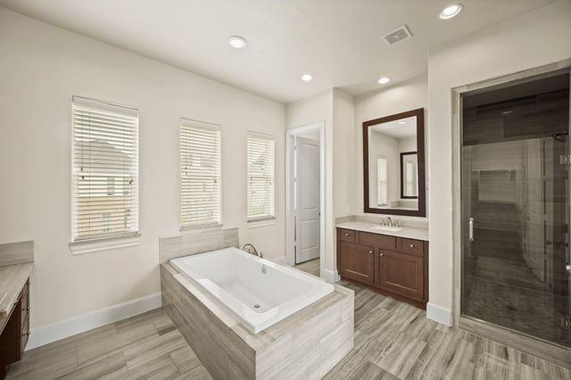 2003 Covent Garden Station, Houston, TX 77045