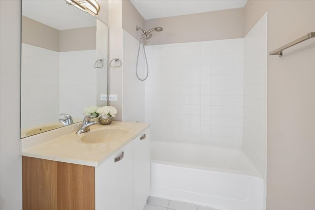 635 N Dearborn Street 2803, Chicago, IL 60654