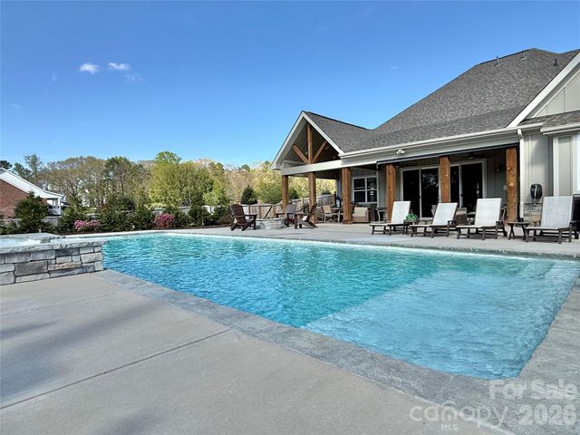 5110 Pond Bluff Drive, Monroe, NC 28112