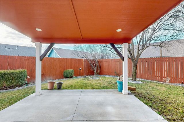 1149 SE Surita Court, College Place, WA 99324