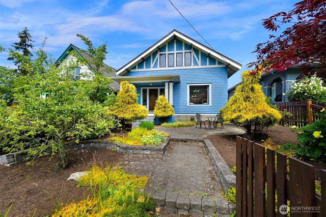 905 E Maple Street, Bellingham, WA 98225