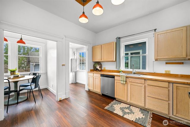 905 E Maple Street, Bellingham, WA 98225