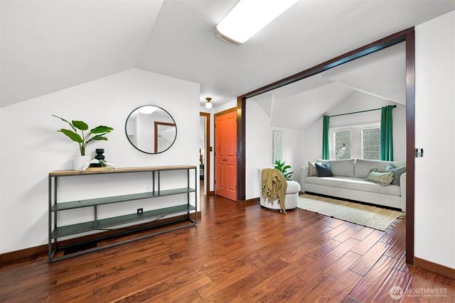 905 E Maple Street, Bellingham, WA 98225