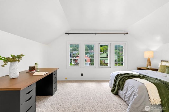 905 E Maple Street, Bellingham, WA 98225