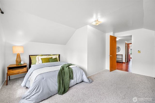 905 E Maple Street, Bellingham, WA 98225