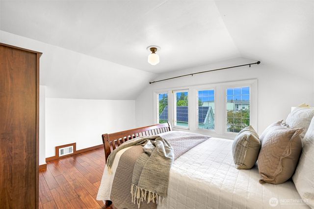 905 E Maple Street, Bellingham, WA 98225