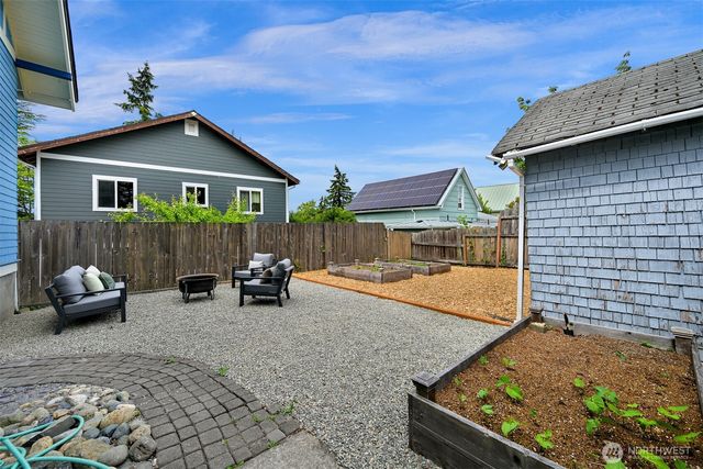 905 E Maple Street, Bellingham, WA 98225