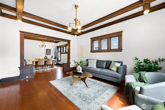 905 E Maple Street, Bellingham, WA 98225