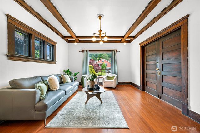 905 E Maple Street, Bellingham, WA 98225
