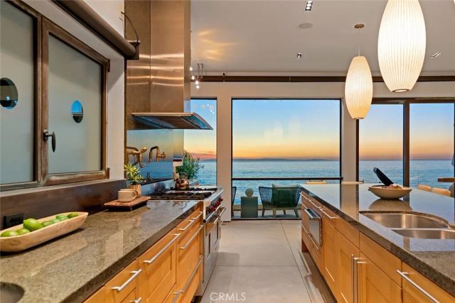 2665 Victoria Drive, Laguna Beach, CA 92651
