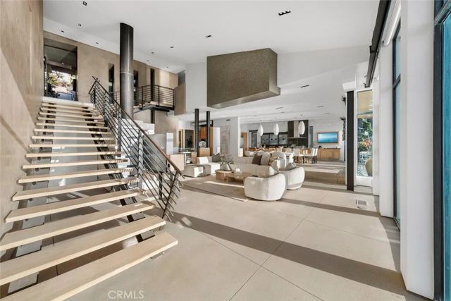 2665 Victoria Drive, Laguna Beach, CA 92651