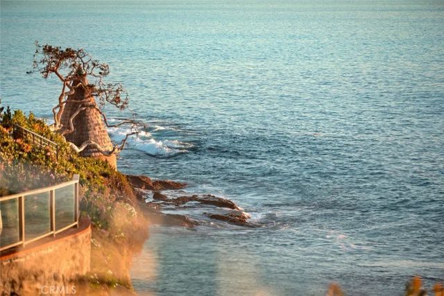 2665 Victoria Drive, Laguna Beach, CA 92651
