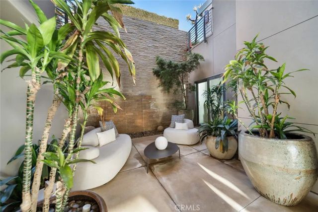 2665 Victoria Drive, Laguna Beach, CA 92651