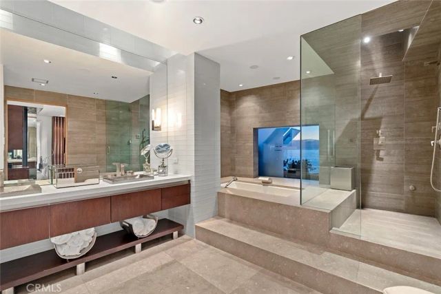 2665 Victoria Drive, Laguna Beach, CA 92651