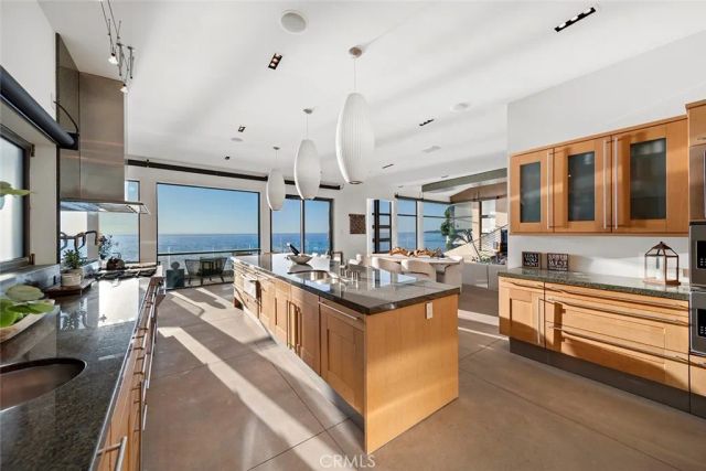 2665 Victoria Drive, Laguna Beach, CA 92651