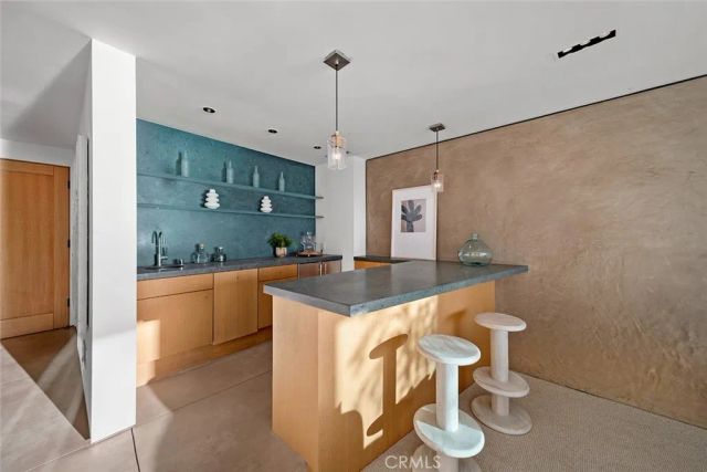 2665 Victoria Drive, Laguna Beach, CA 92651