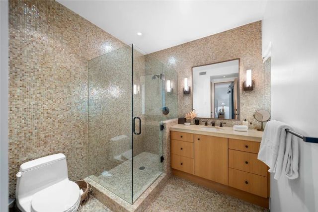 2665 Victoria Drive, Laguna Beach, CA 92651